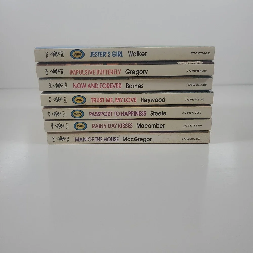 Harlequin Romances Vintage Books 1990. Various Authors. Lot Of 7